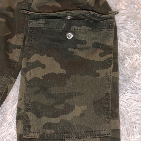 SOLD - Picture 3 of 4